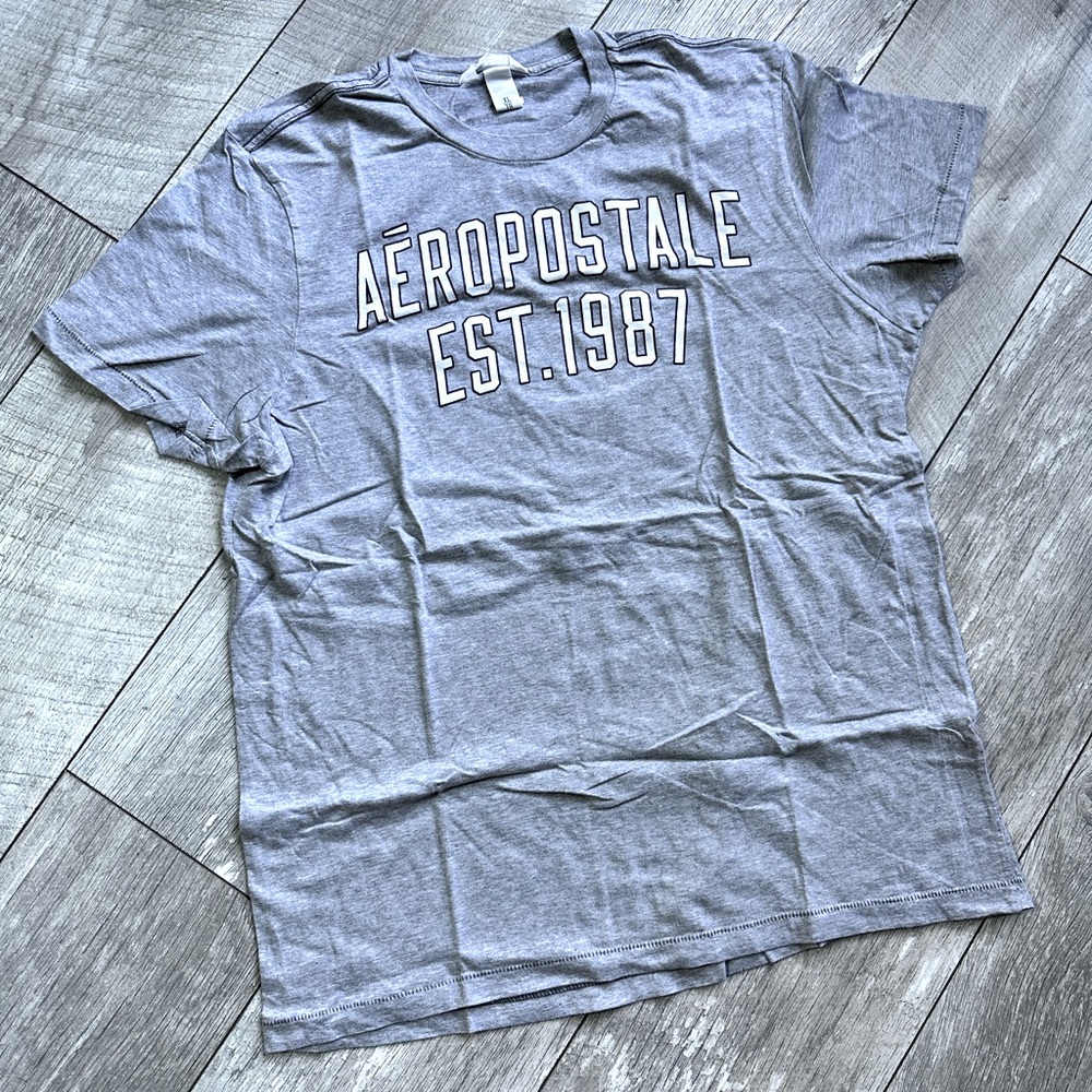 Like brand new - Vintage Aeropostale tshirt
